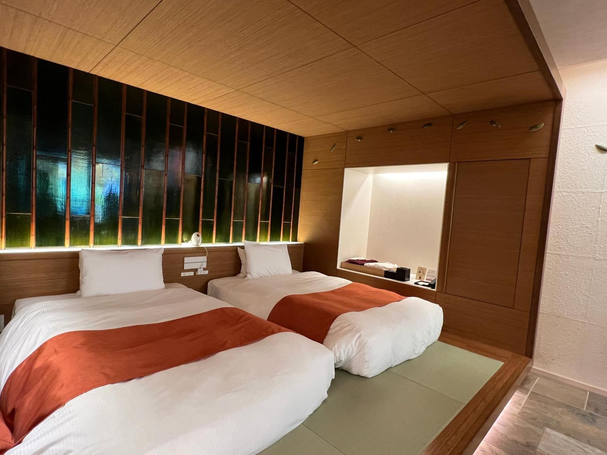 Ufufu Hotel Изу Екстериор снимка